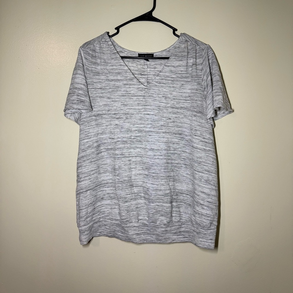 Lane Bryant Women’s Heathered Gray Short Sleeve Tee